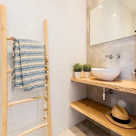 Σπίτι διακοπών Near Dutch Coast & Forest