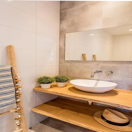 Near Dutch Coast & Forest Feriehus